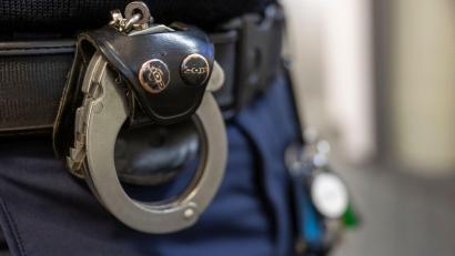 Bild: Peter Kneffel/dpa
Ein Mann wurde vorläufig festgenommen. (Symbolbild)