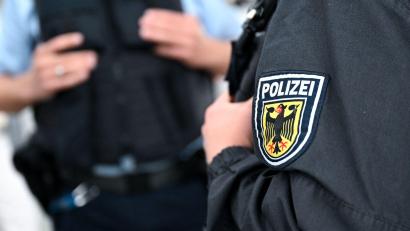 Bild: Sven Hoppe/dpa
Gegen den 41-Jährigen wird nun unter anderem wegen versuchten Raubs und Bedrohung ermittelt. (Symbolbild)