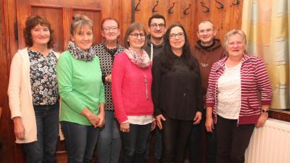 Bild: pi
Die Leuchtenberger SPD geht mit Margareta Schieder-Beierl als Spitzenkandidatin (Vierte von links) in die Kommunalwahlen am 8. März.