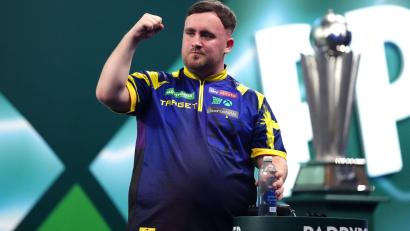 Bild: John Walton/PA Wire/dpa
Luke Littler beim WM-Finale.