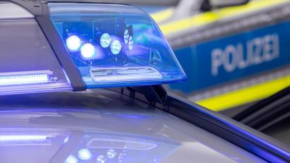 Bild: Daniel Karmann/dpa
Die Polizei ermittelt wegen Herbeiführen einer Sprengstoffexplosion. (Symbolbild)