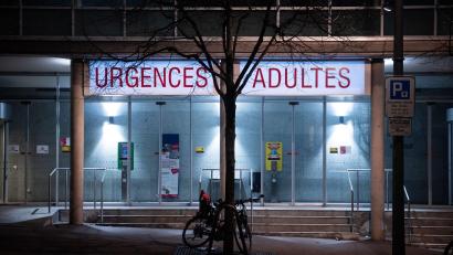 Bild: Adrien Perritaz/KEYSTONE/dpa
Dutzende Brandverletzte werden noch in Kliniken behandelt. (Archivbild)