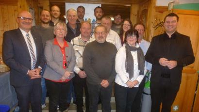 Bild: mad
CSU Schwarzhofen geht erneut mit Bürgermeister Maximilian Beer (links) ins Rennen. Außerdem stellte der Ortsverband seine Liste für die Kommunalwahl auf.