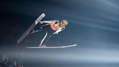 Bild: Georg Hochmuth/APA/dpa
Domen Prevc ist der Sieg bei der Vierschanzentournee kaum noch zu nehmen.