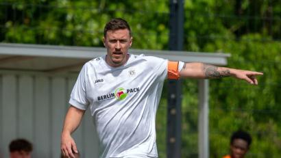 Bild: Soeren Stache/dpa
Max Kruse gibt künftig in der Hamburger Oberliga Anweisungen. (Archivbild)