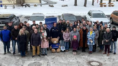 Bild: mma
Große Dankbarkeit zeigten die Ehrenamtlichen für die verteilten Spenden aus der Sorghofer Waldweihnacht.