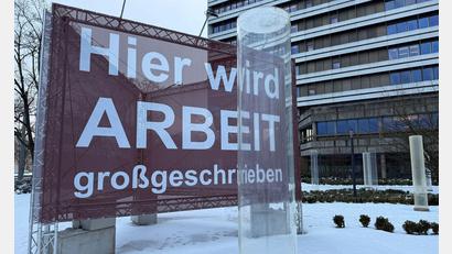 Bild: Irena Güttel/dpa
Im Dezember steigt die Arbeitslosigkeit: Betriebe stellen vor dem Jahresende weniger ein und in der kalten Jahreszeit gibt es weniger Außenjobs.