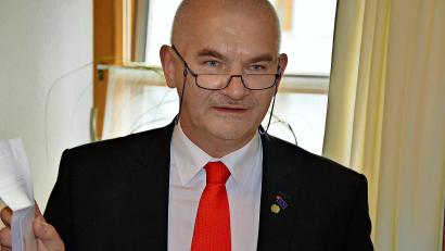 Archivbild: Josef Rosner
Licht und Schatten sieht der Tirschenreuther Kreisvorsitzende Uli Roth bei der SPD im Landkreis. In Waldershof derzeit mehr Schatten.