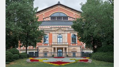 Bild: Daniel Vogl/dpa
Die „New York Times“ empfiehlt für 2026 einen Besuch in Bayreuth. (Archivbild)