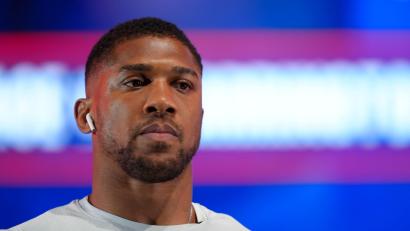 Bild: Jordan Pettitt/PA Wire/dpa
Anthony Joshua erholt sich von den Folgen seines schweren Unfalls, bei dem zwei Menschen starben. (Archivbild)