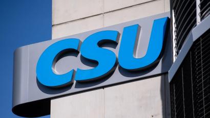 Symbolbild: Sven Hoppe/dpa
Reuth bei Erbendorf ist die einzige Kommune im Landkreis Tirschenreuth, in der die CSU keinen Bürgermeisterkandidaten stellt.