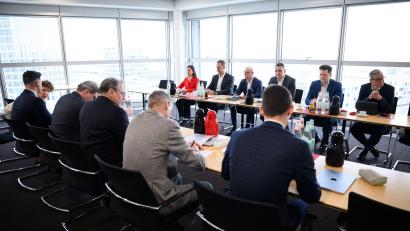 Bild: Bernd von Jutrczenka/dpa
Die erste Tarifrunde zwischen Bahn und Lokführergewerkschaft GDL ist ohne Ergebnis geblieben.