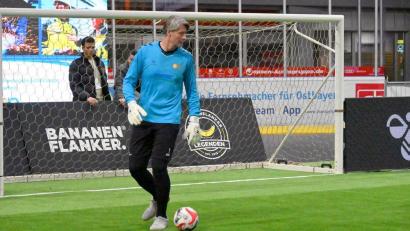 Bild: Fritz Lindmeier
Ex-HSV- und Freiburg Keeper Richard Golz steht im Tor der Bananenflanker-Legendenelf.