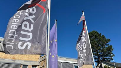 Bild: Gabi Schönberger
Noch weht die Nexans Fahne vor dem ehemaligen "Kabelwerk" in Floß. Im kommenden Jahr dürfte sie aber von dort verschwinden.