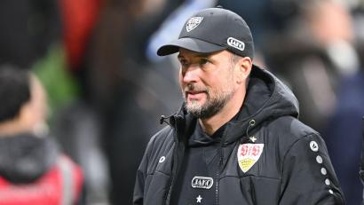 Bild: Carmen Jaspersen/dpa
Trainer Sebastian Hoeneß und der VfB sind am Samstag in Leverkusen zu Gast. (Archivbild)