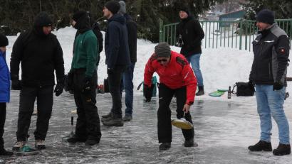 Bild: kro
Volle Power voraus mit dem Eisstock.