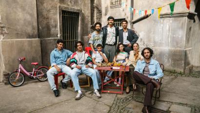 Bild: Julia Terjung/HBO Max/dpa
Die Serie „4 Blocks“ bekommt eine Vorgeschichte, die in den 1990ern spielen soll. (Handout)