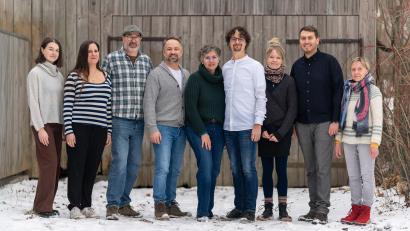 Bild: Birol
Jutta Rösch (5. v. l.) und Raphael Geissler (6. v. l.) führen die Liste der Grünen in Neunburg an.