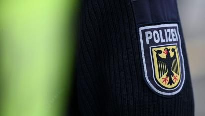 Bild: Katharina Kausche/dpa
Bundespolizisten retteten die beiden Tiere. (Symbolbild)