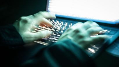 Bild: Philip Dulian/dpa
Cyberkriminalität: Die Attacken auf Bankkunden nehmen zu. (Symbolbild)