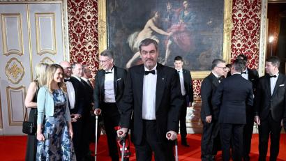 Bild: Felix Hörhager/dpa
Die erzwungene Pause nach der Hüft-OP zum Nachdenken genutzt: Ministerpräsident Söder.