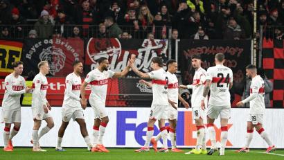 Bild: Federico Gambarini/dpa
Erstmals seit April 2018 gewinnt der VfB Stuttgart wieder gegen Leverkusen