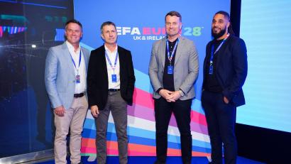 Bild: James Manning/PA Wire/dpa
Shay Given (2.v.r.) hat als TV-Experte für einen Skandal gesorgt. (Archivbild)