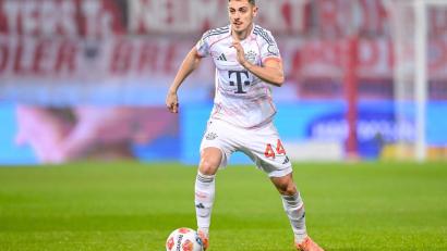 Bild: Harry Langer/dpa
Fehlt dem FC Bayern erst einmal: Verteidiger Stanisic. (Archivbild)