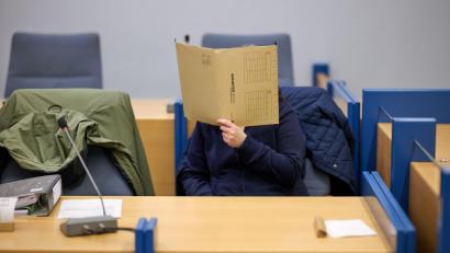 Bild: Bernd Thissen/dpa
Die zweite Verhandlung wird wegen der Wetterlage verschoben. (Archivfoto)