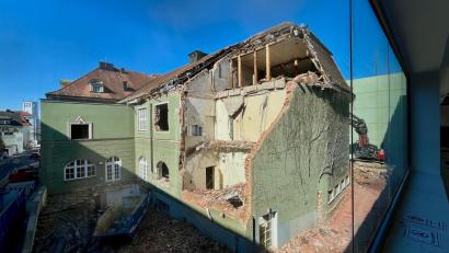 Archivbild: Gabi Schönberger
Die Aktion „Abriss des Jahres“ des Bayerischen Landesvereins für Heimatpflege richtet den Fokus auf Verluste von Baukultur. Auch das evangelische Vereinshaus in Weiden wurde für das Jahr 2025 nominiert.