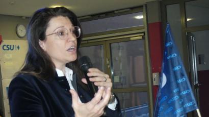 Bild: rn
Mit viel Leidenschaft wandte sich MdB Martina Englhardt-Kopf beim Neujahrsempfang des CSU-Ortsverbandes Eschenbach an ein interessiertes Publikum aus Politik und Ehrenamt.