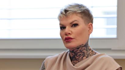 Bild: Jan Woitas/dpa
Melanie Müller kämpft vor Gericht gegen eine Verurteilung zu einem Hitlergruß und Drogenbesitz. (Archivbild)