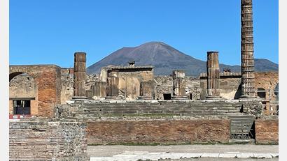 Bild: dpa
Bergauf ging es mit der Wasserqualität in den Bädern der antiken Stadt am Fuße des Vesuvs erst, nachdem die Römer ein Aquädukt gebaut hatten. (Archivfoto)