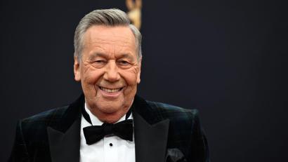 Bild: Felix Hörhager/dpa
Roland Kaiser veröffentlicht im März einen bislang unbekannten Song von Udo Jürgens. (Archivbild)