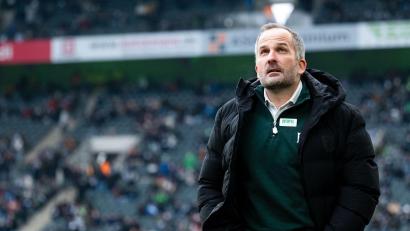 Bild: Marius Becker/dpa
Viel Frust gab es für Augsburgs Trainer Manuel Baum beim 0:4 in Mönchengladbach.
