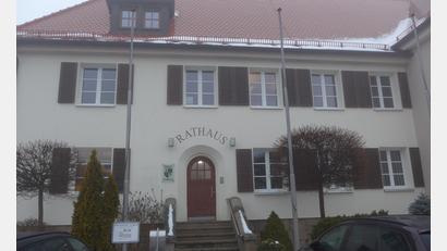 Bild: Thorsten Schreiber
Wer wird neuer Chef oder neue Chefin im Plößberger Rathaus? Bei vier Kandidaten könnte es zu einer Stichwahl kommen.