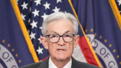 Bild: Jacquelyn Martin/AP/dpa
Im Visier der Trump-Regierung: Fed-Chef Jerome Powell. (Archivbild)