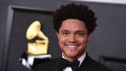 Bild: Jordan Strauss/Invision/AP/dpa
Comedian Trevor Noah moderiert erneut die Grammys. (Archivfoto)