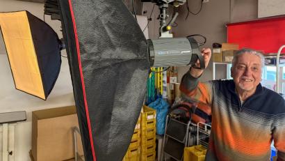 Bild: Wolfgang Steinbacher
Hier war er in seinem Element: 44 Jahre lang lichtete Hans Neuber im Fotostudio in der Neustadt unzählige Menschen ab.