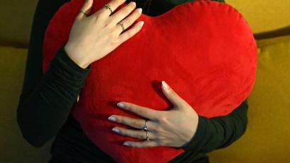 Bild: Elisa Schu/dpa
Für die Studie wurden Antworten von mehr als 17.000 jungen Menschen ausgewertet.