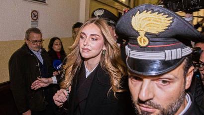 Bild: Marco Ottico/LaPresse/AP/dpa
Die italienische Influencerin Chiara Ferragni ist von Betrugsvorwürfen freigesprochen worden.