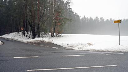 Bild: jma
Die Einfahrt auf die Gemeindeverbindungsstraße an der NEW5 bei Trabitz.