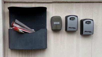 Bild: Christoph Sator/dpa
Schlüsselkästen: Praktisch oder nervig? (Archivbild)