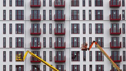 Bild: Jens Kalaene/dpa
Ein Ende der Wohnmisere in Deutschland ist nach einer neuen Studie des Pestel-Instituts nicht in Sicht.