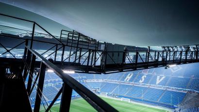 Bild: Nils Heitmann/HSV/dpa
Statikprobleme am Dach des Volksparkstadions führten zur Absage des Spiels Hamburger SV gegen Bayer 04 Leverkusen. Jetzt gab es Entwarnung für die Partie der Hamburger gegen Mönchengladbach.