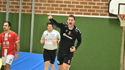 Bild: Hubert Ziegler
Verdienter Jubel: Mit 100 Toren ist Jonas Rohrbach der erfolgreichste Angreifer der HG Amberg.