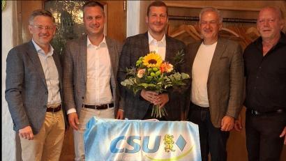 Archivbild: soj/exb
Johannes Prechtl (Mitte) tritt für die CSU in Ebnath als Bürgermeisterkandidat an. Er ist der einzige Bürgermeisterkandidat in der Gemeinde.