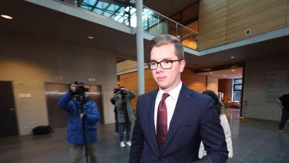 Bild: Karl-Josef Hildenbrand/dpa
Der Landtagsabgeordnete lässt sich von drei Verteidigern vor Gericht vertreten. (Archivbild)