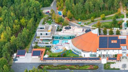 Luftbild: mür
Das Sibyllenbad in Bad Neualbenreuth hat einen neuen Chef: Noch-Bürgermeister Klaus Meyer übernimmt ab 1. Juni die Leitung der Einrichtung.