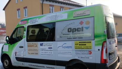 Bild: do
Nach elf Jahren Einsatzzeit und einer viertel Million gefahrener Kilometer hat das Bürger- und Vereinsmobil der Marktgemeinde ausgedient. Ein Ersatzfahrzeug soll angeschafft werden.